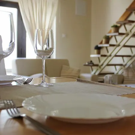 Mare, Pasman Apartament