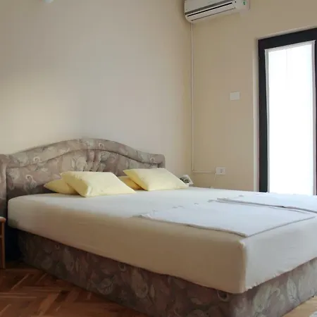 Apartament Mare, Pasman *