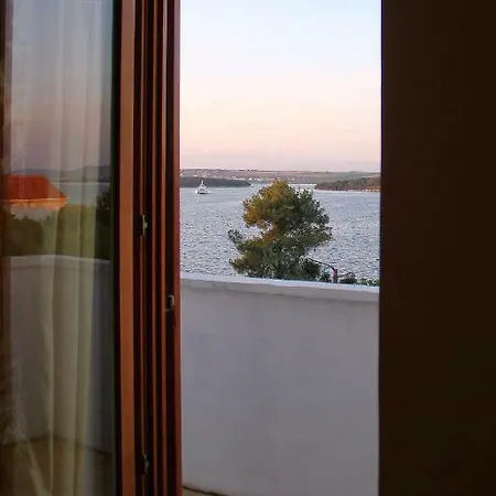 Mare, Pasman Apartament Tkon